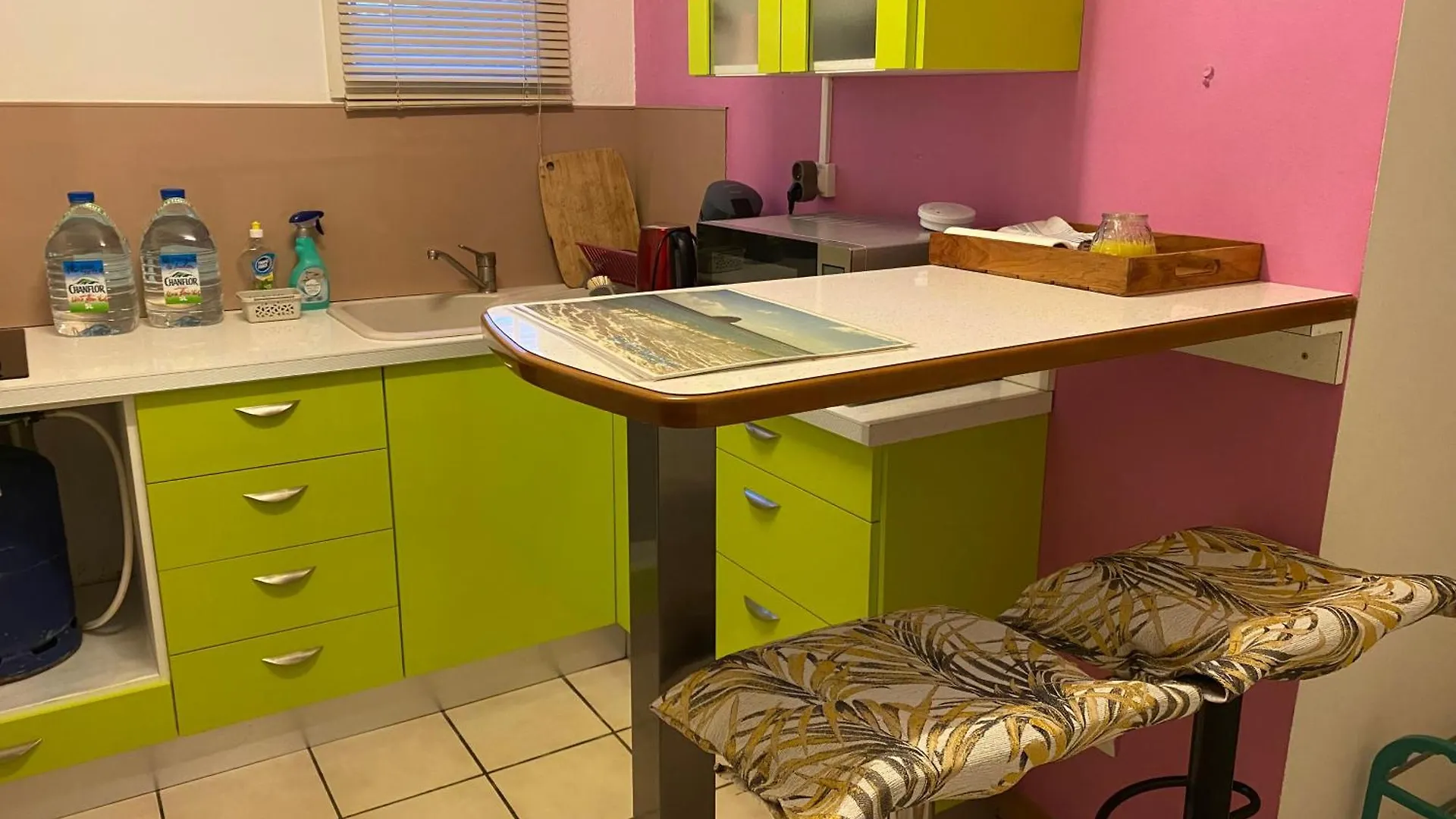 Schoelcher : studio équipé, deck et vue imprenable Appartement